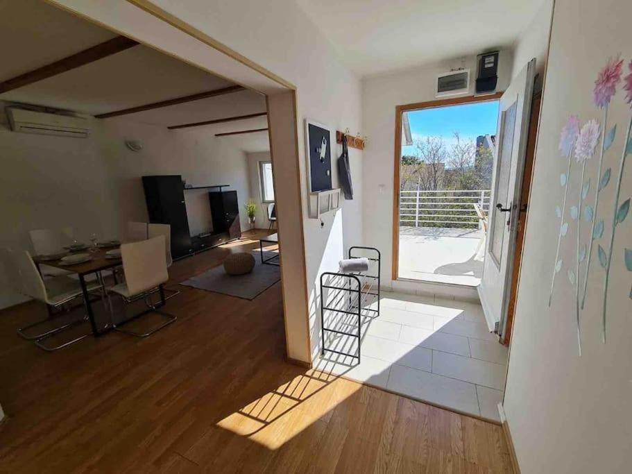 Apartament Prostorny Domov V Nejkrasnejsi Casti Chorvatska Vodice Zewnętrze zdjęcie