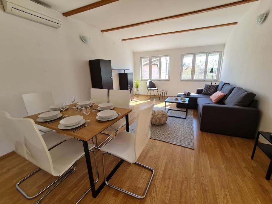 Apartament Prostorny Domov V Nejkrasnejsi Casti Chorvatska Vodice Zewnętrze zdjęcie